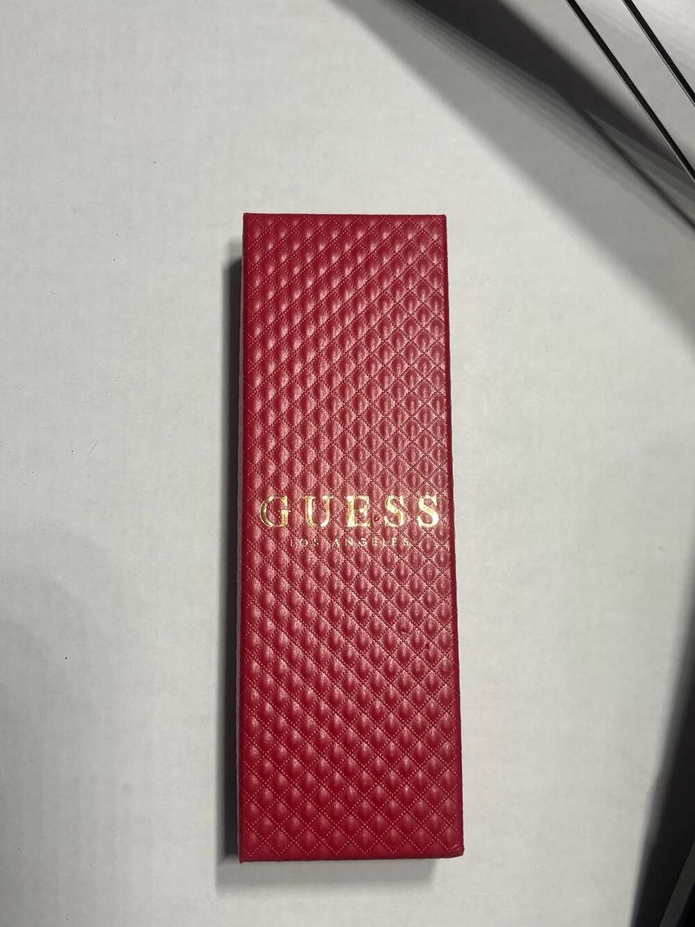 Guess - Picture 2 of 3